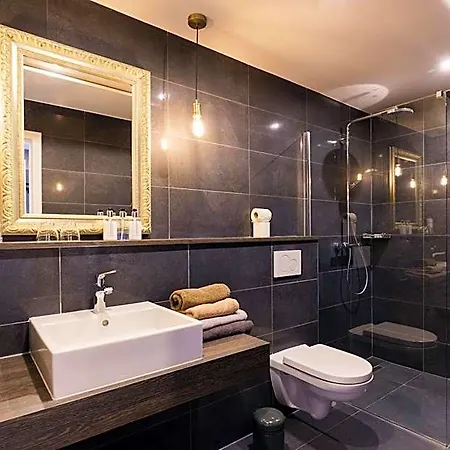 Charmehotel Kruishof 3* 오스텐드