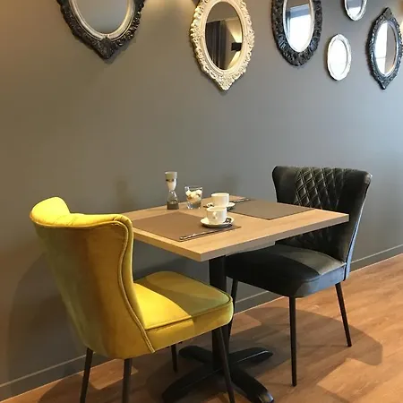 Charmehotel Kruishof 3* 오스텐드